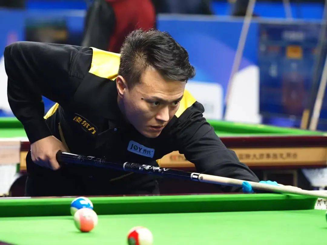 悬念推向新 悬念推向新