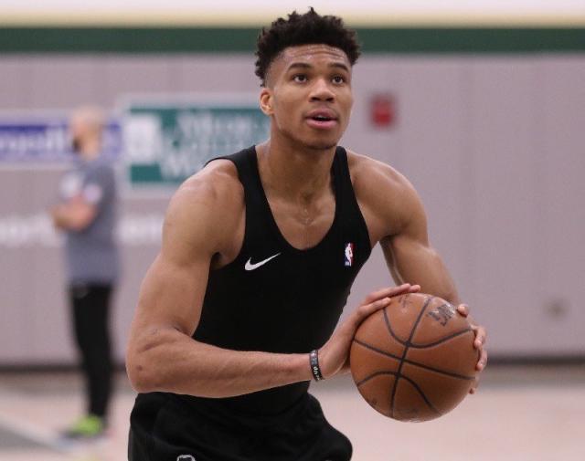 反击扳回一 反击扳回一